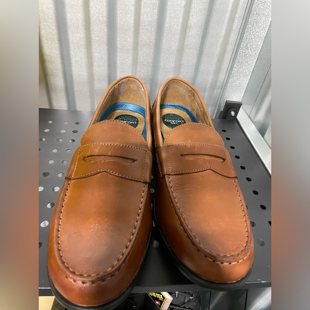 CAFFREY  
MOC TOE PENNY LOAFER Nunn Bush size 10.5